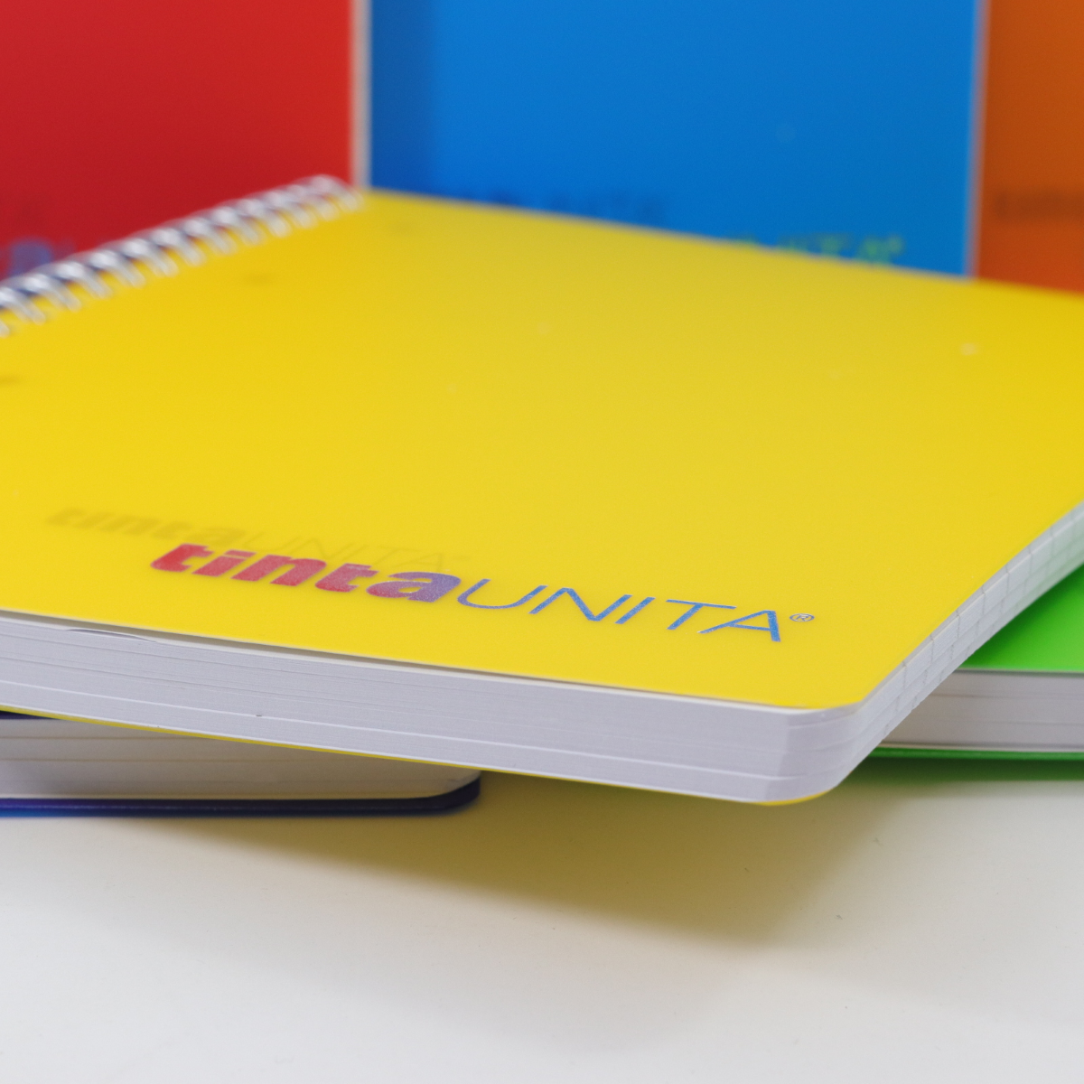 QUADERNO SPIRALATO PPL TINTAUNITA A5 80 FOGLI CON FORI (RIGATURA 1R)