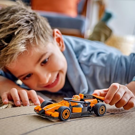 LEGO City Pilota e Monoposto McLaren F1 n 60442