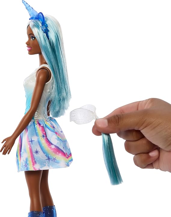 Barbie - Bambola Unicorno, con coloratissimi capelli fantasia